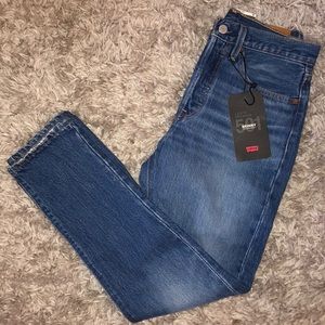 Levi’s high rise skinny leg jeans